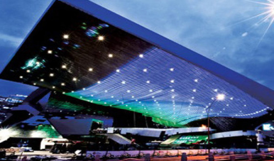 Busan film festival opens to star-studded fanfare, Always