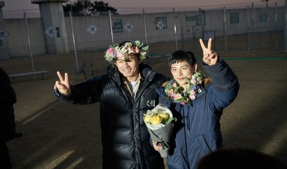 SUL Kyung-gu & IM Si-wan Wrap HOODLUM