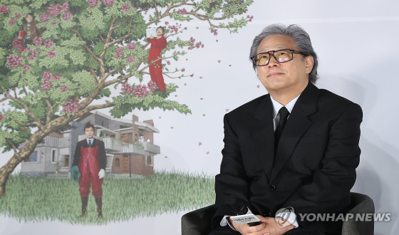 Park Chan-wook finds dark humor in man's predicament in 'No Other Choice'