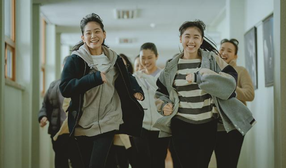 베를린영화제 수정곰상 수상한 《괜찮아 괜찮아 괜찮아!》, 4월 10일 일본 개봉